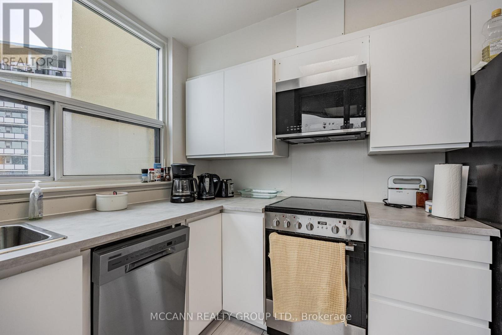 1102 - 25 Maitland Street, Toronto, Ontario  M4Y 2W1 - Photo 11 - C12695242