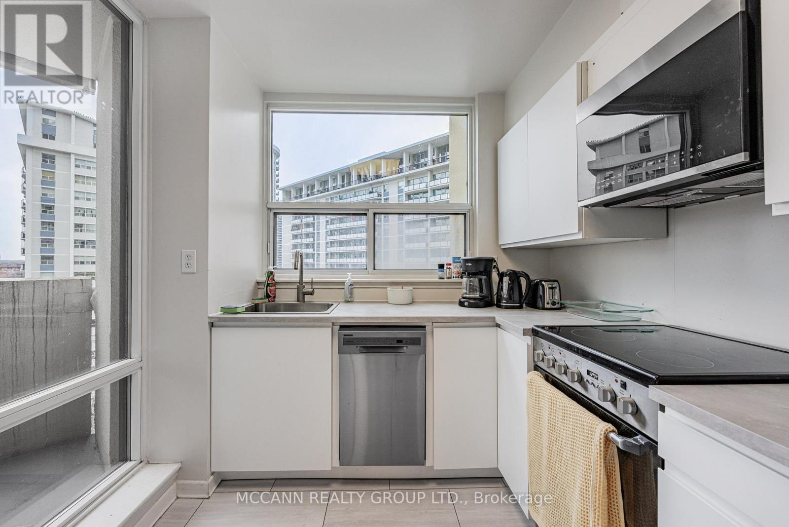 1102 - 25 Maitland Street, Toronto, Ontario  M4Y 2W1 - Photo 12 - C12695242