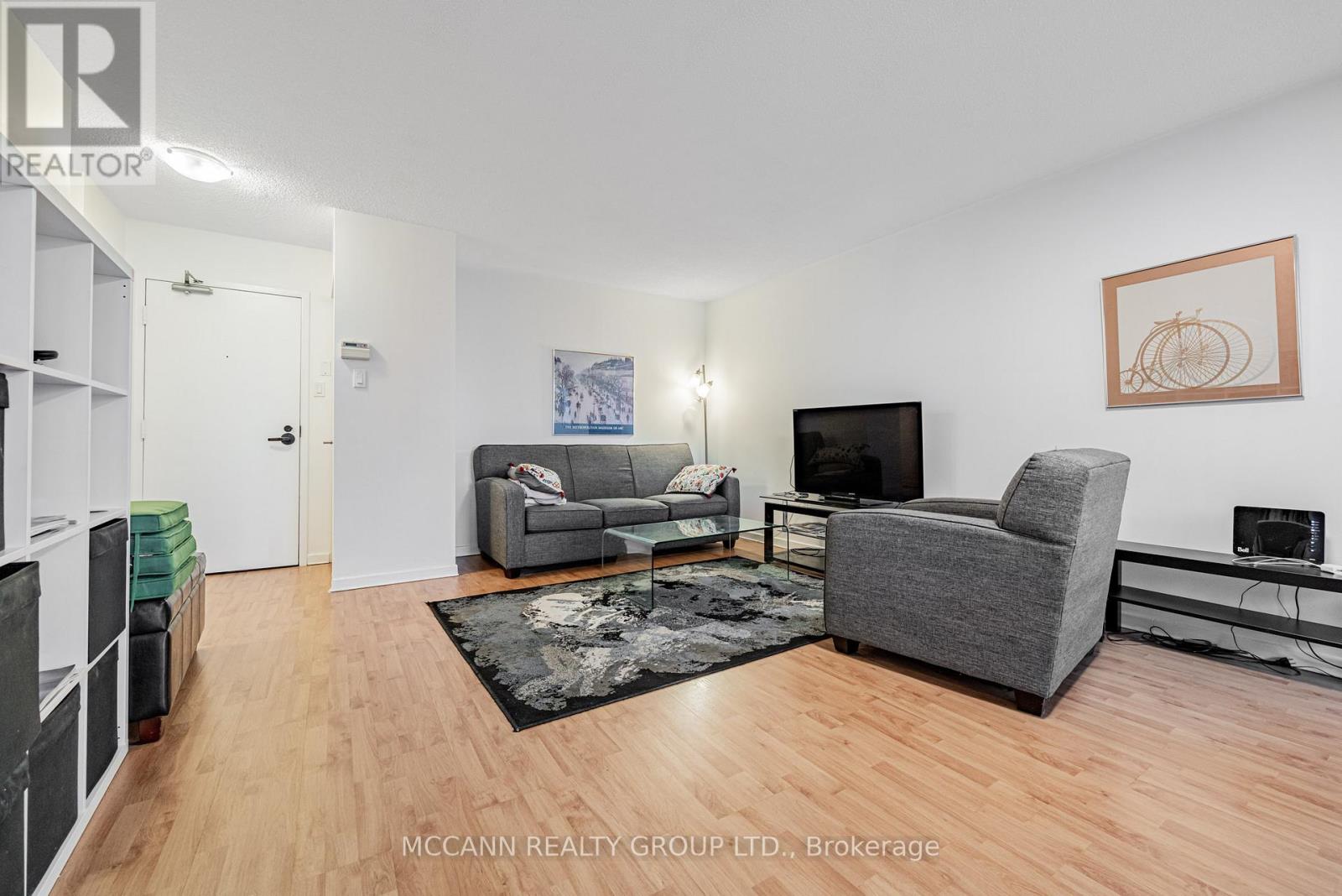 1102 - 25 Maitland Street, Toronto, Ontario  M4Y 2W1 - Photo 4 - C12695242