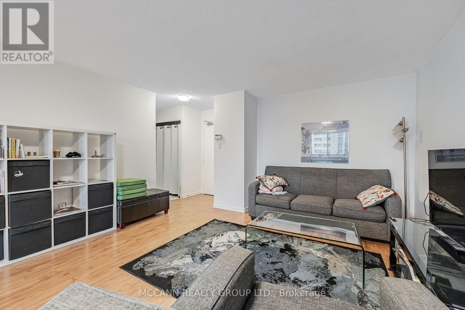 1102 - 25 Maitland Street, Toronto, Ontario  M4Y 2W1 - Photo 5 - C12695242