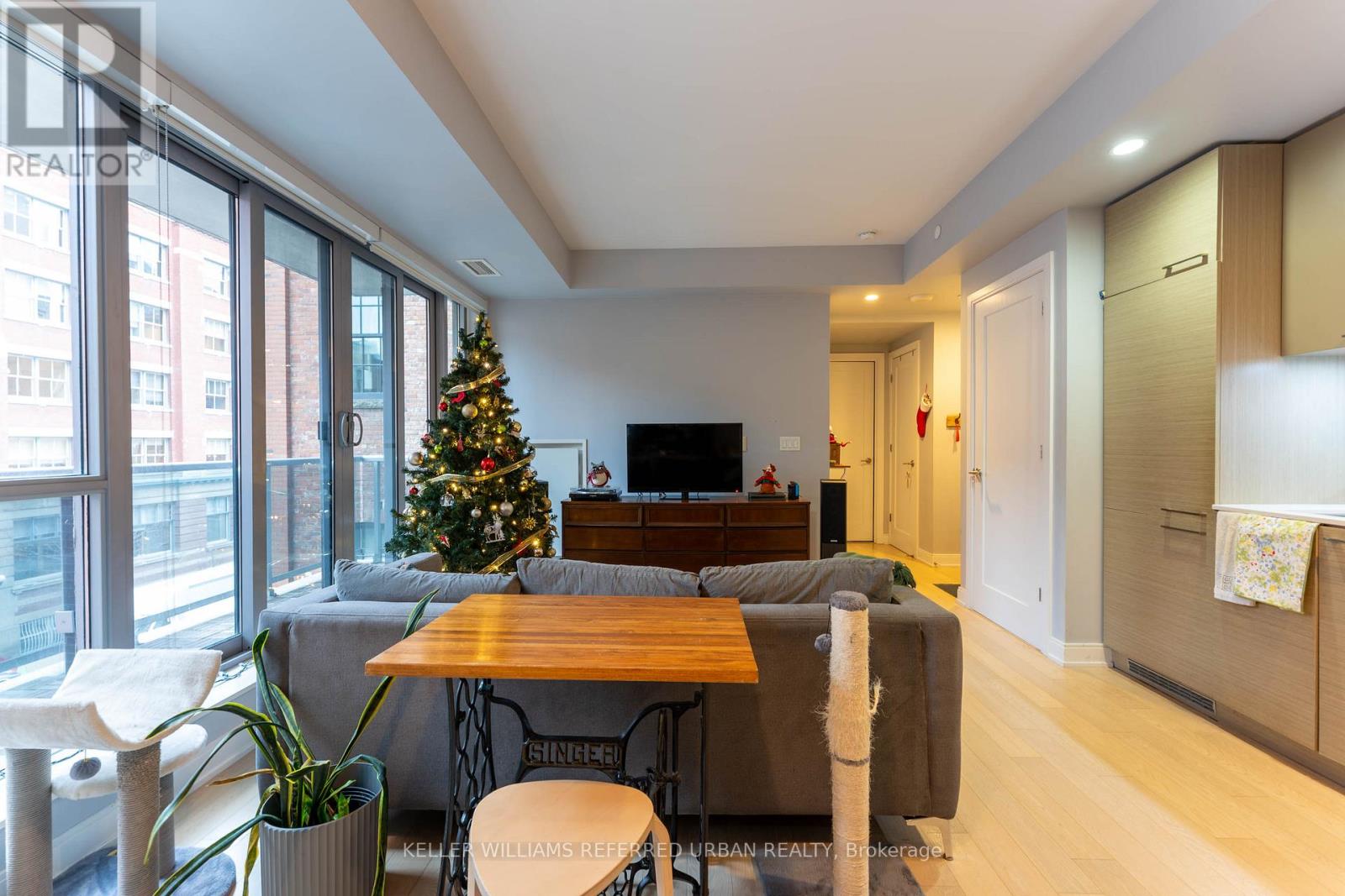 306 - 55 Front Street E, Toronto, Ontario  M5E 0A7 - Photo 2 - C12695258