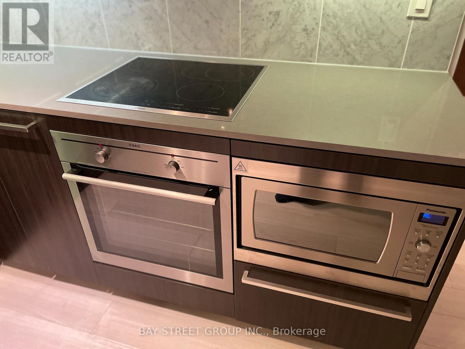 602 - 70 Queens Wharf Road, Toronto, Ontario  M5V 0J2 - Photo 6 - C12695280