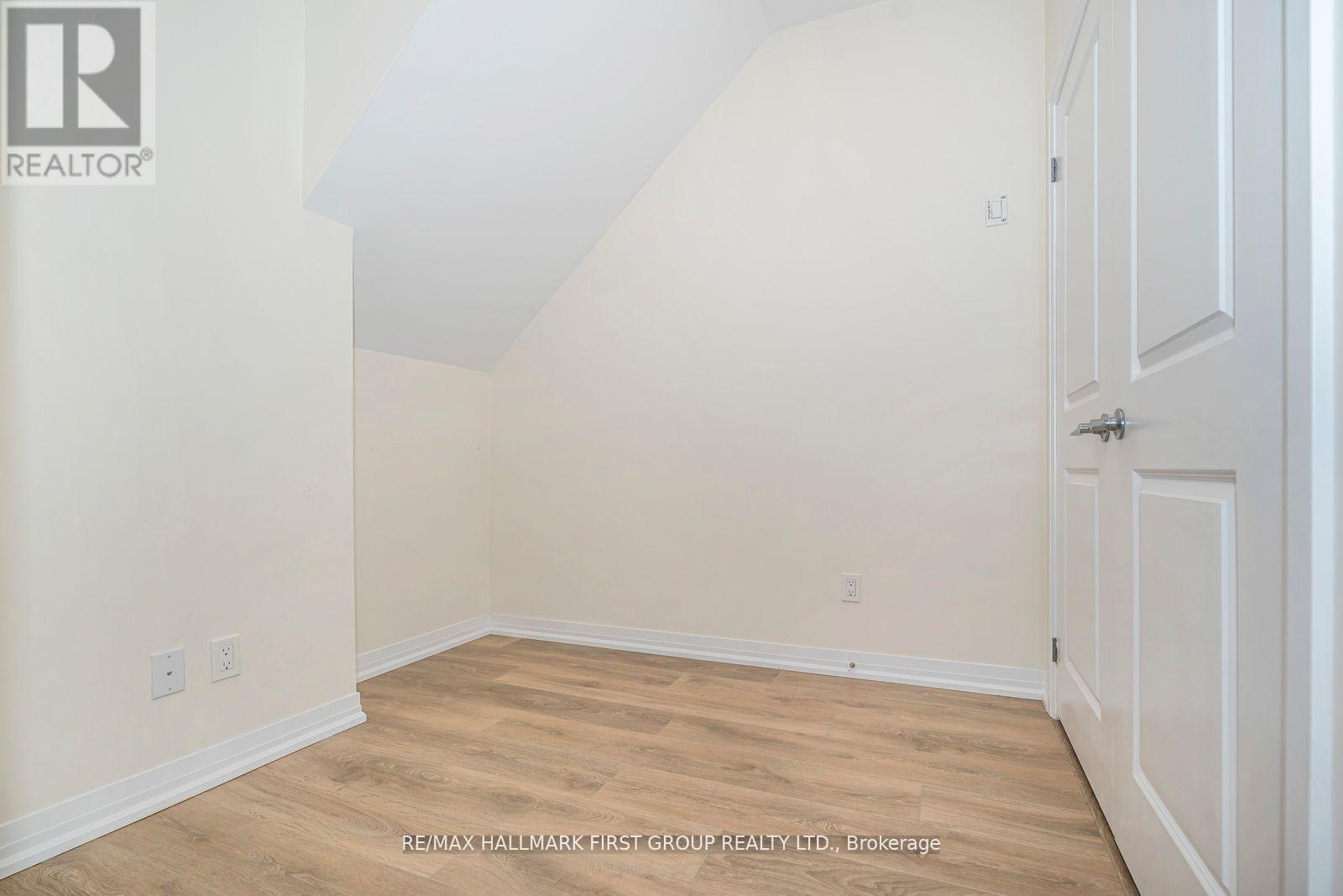 2635 William Jackson Drive, Pickering, Ontario  L1X 0L3 - Photo 8 - E12695192