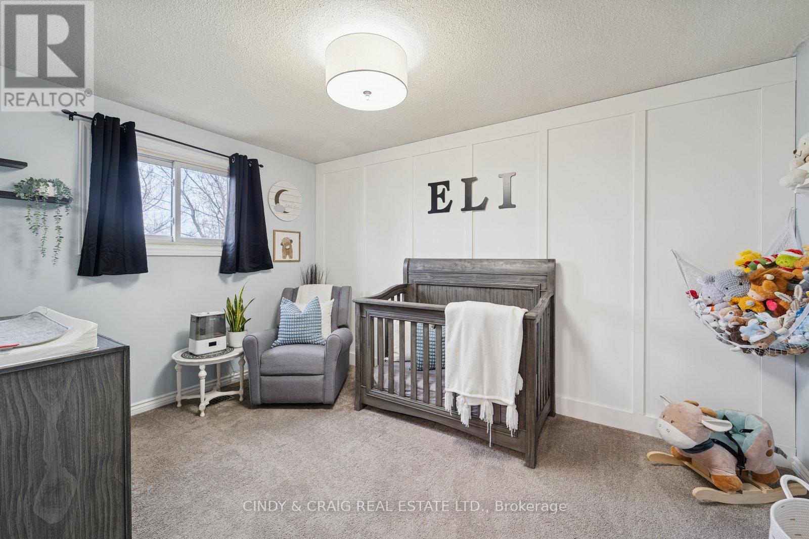 606 Birkdale Court, Oshawa, Ontario  L1H 8C4 - Photo 10 - E12695268