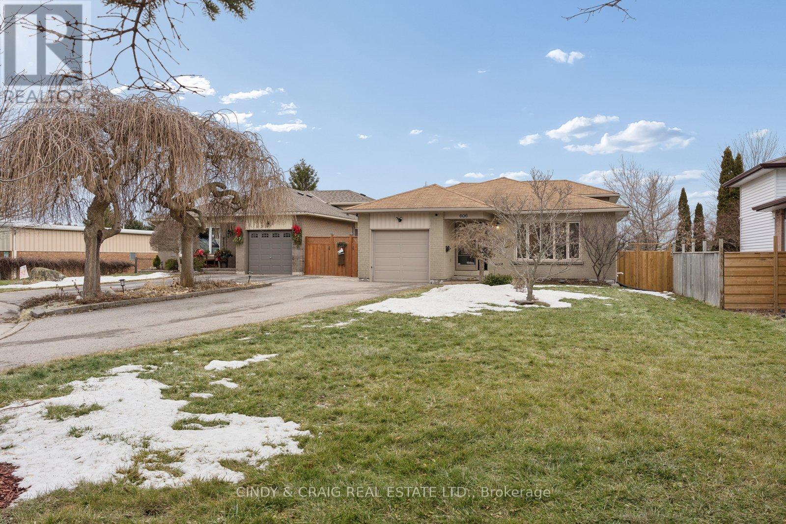 606 Birkdale Court, Oshawa, Ontario  L1H 8C4 - Photo 17 - E12695268