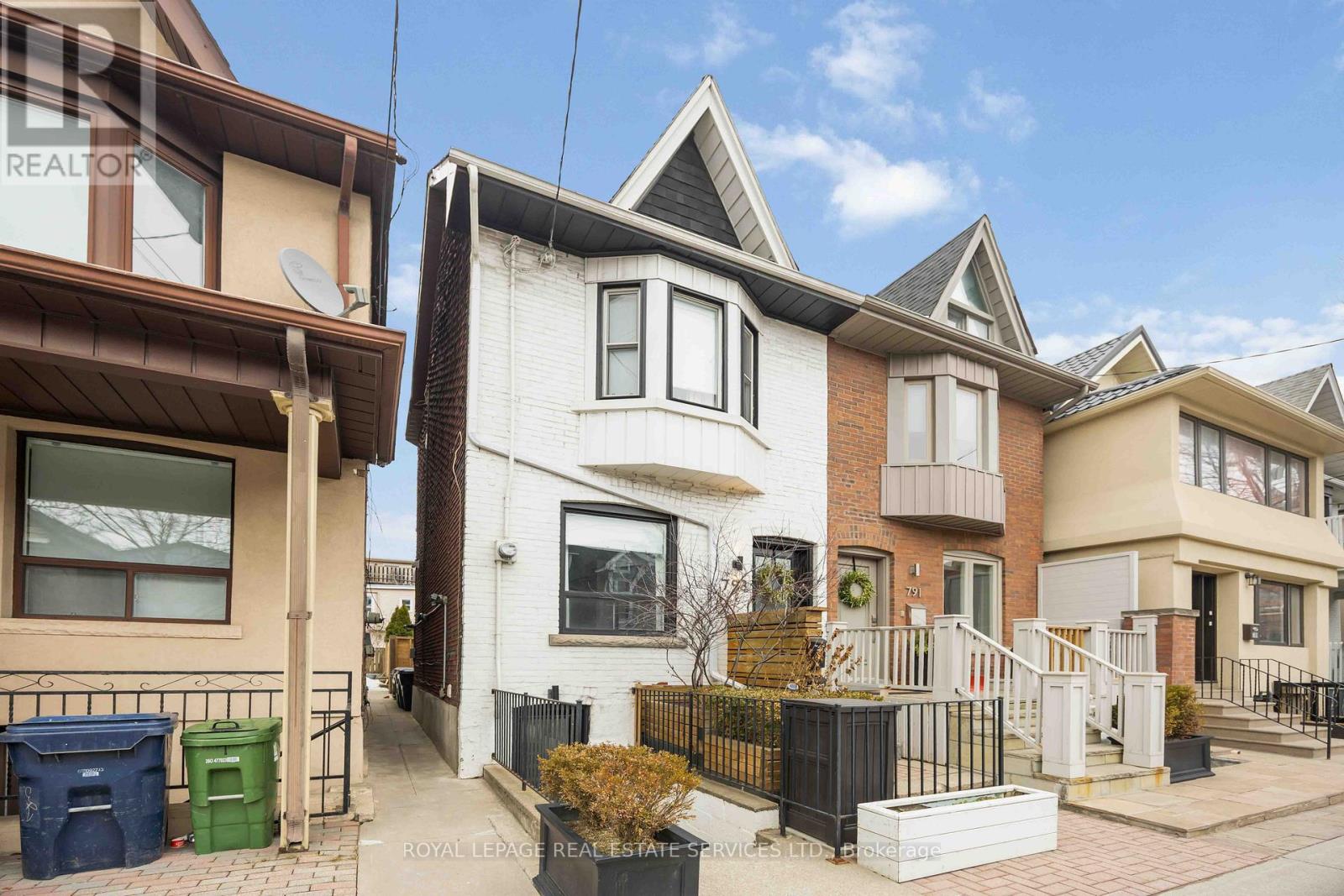 1 - 793 Pape Avenue, Toronto, Ontario  M4K 3T2 - Photo 3 - E12695278