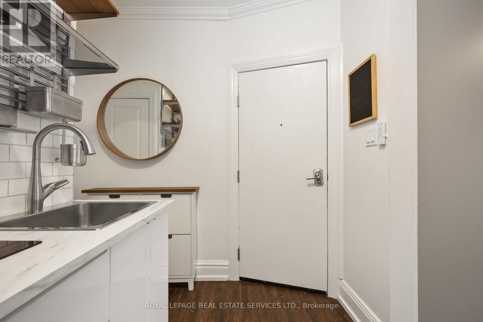 1 - 793 Pape Avenue, Toronto, Ontario  M4K 3T2 - Photo 8 - E12695278