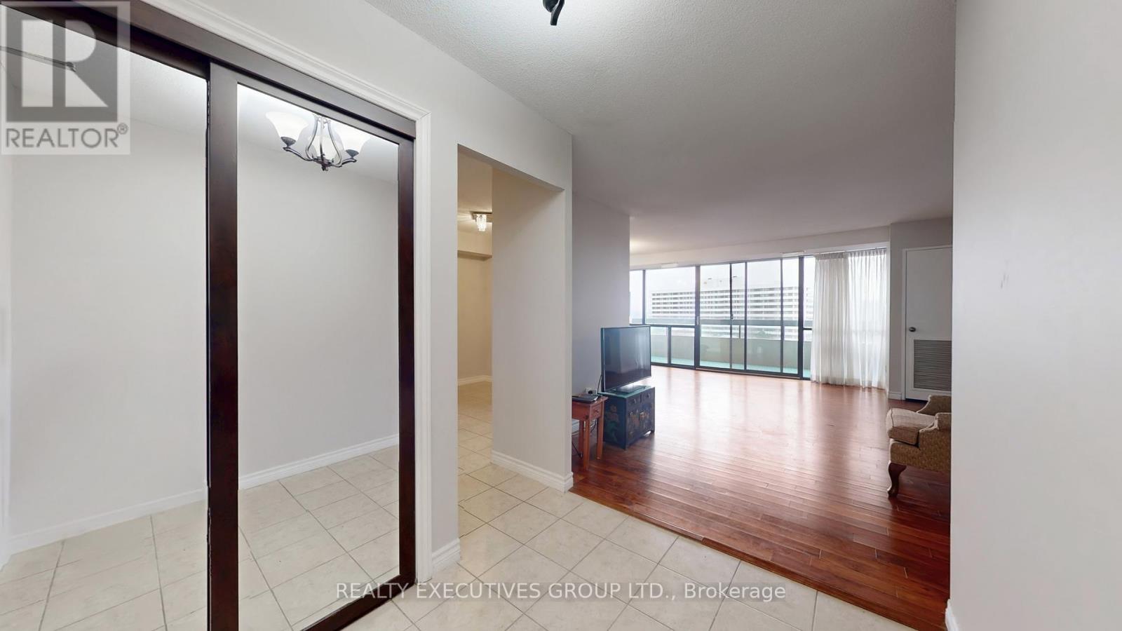 902 - 8111 Yonge Street, Markham, Ontario  L3T 4V9 - Photo 6 - N12694946