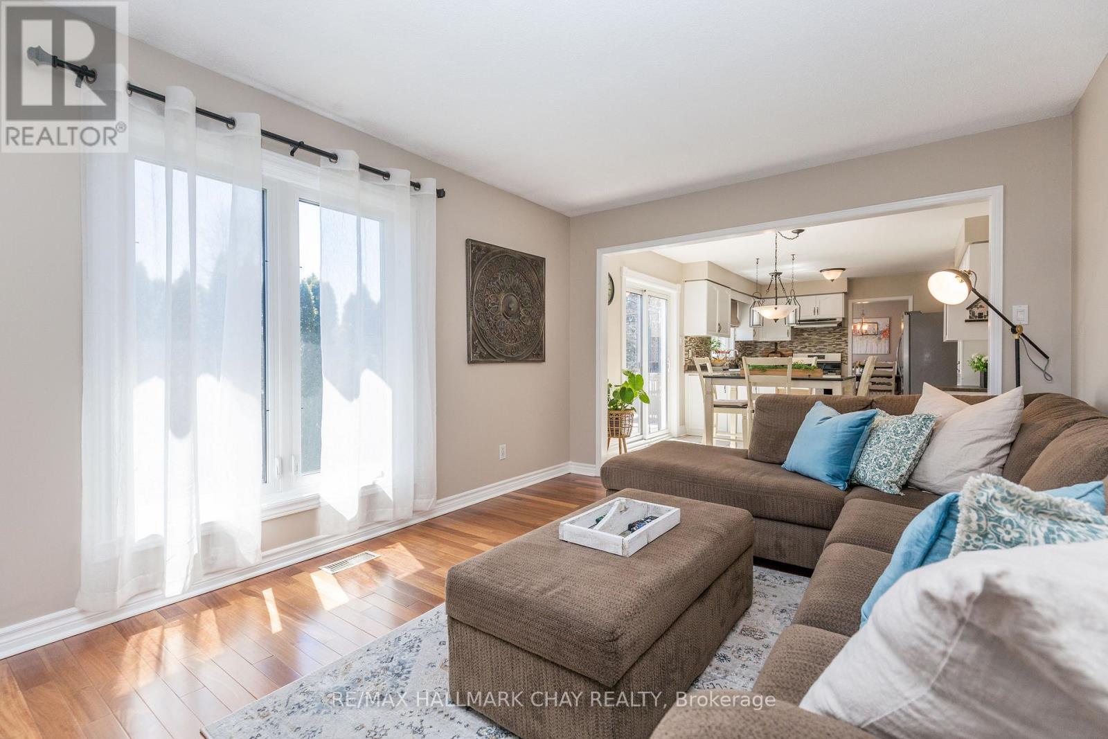 11 Heritage Road, Innisfil (Cookstown), Ontario  L0L 1L0 - Photo 12 - N12695068