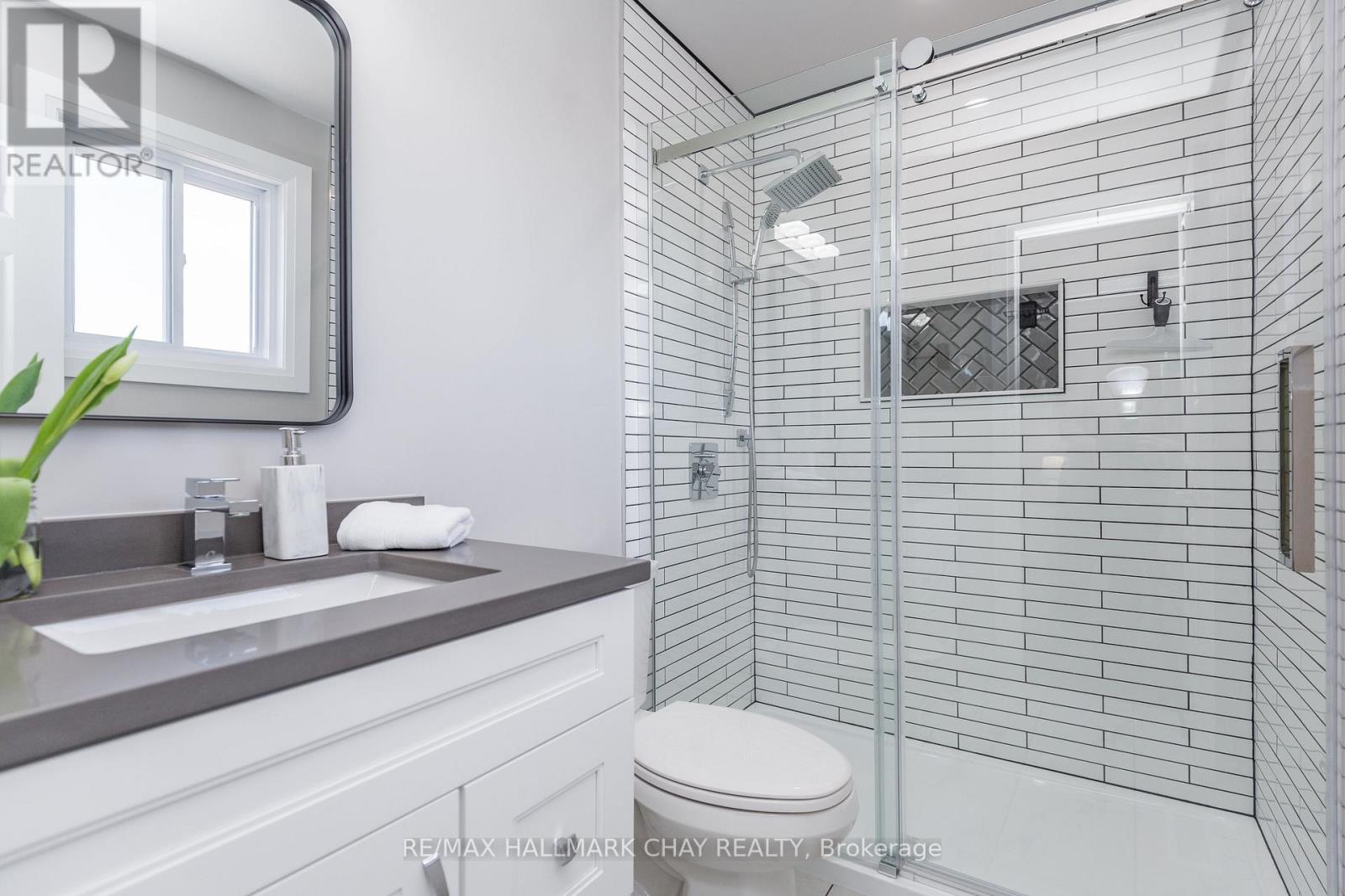 11 Heritage Road, Innisfil (Cookstown), Ontario  L0L 1L0 - Photo 15 - N12695068