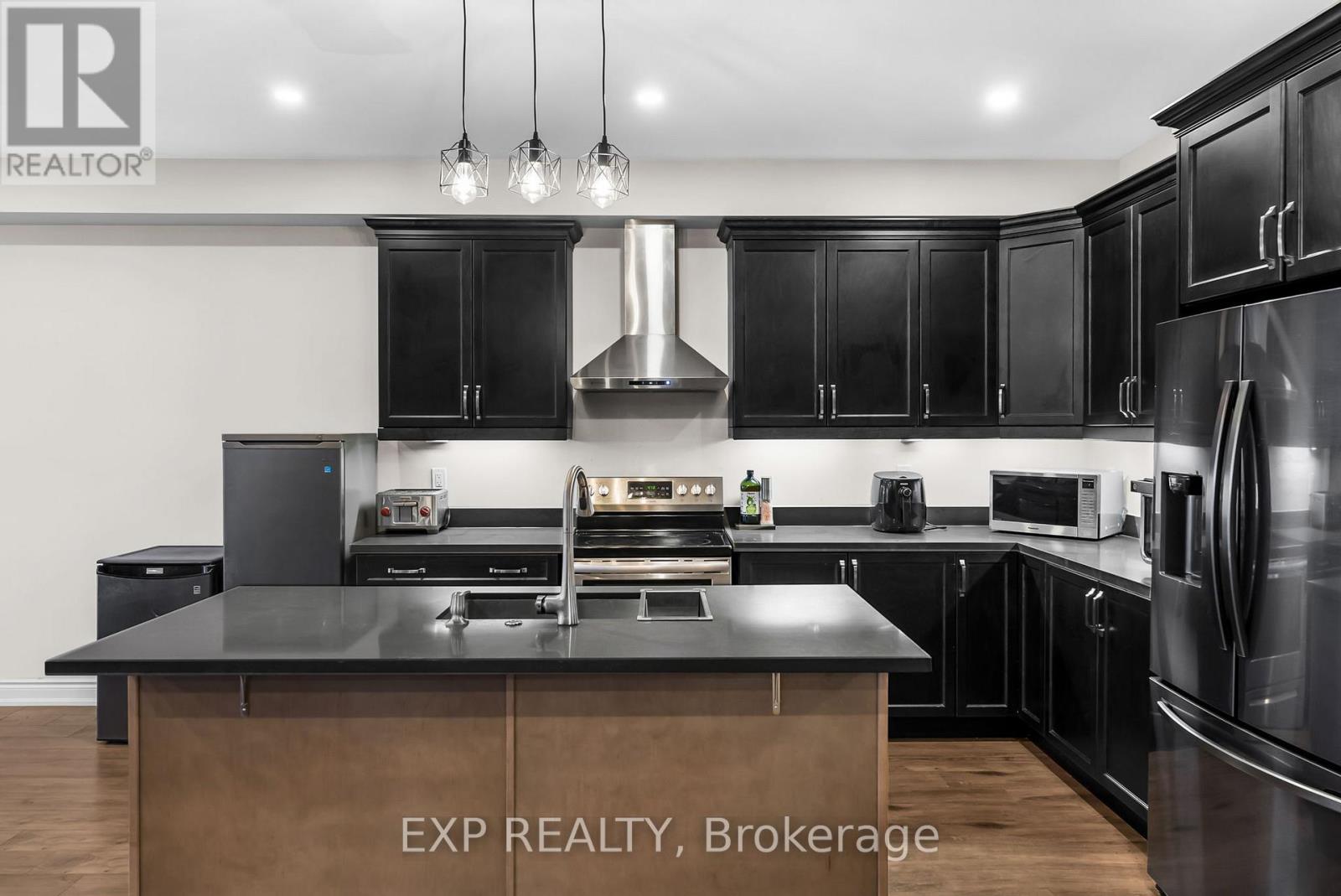 1951 Metro Road N, Georgina, Ontario  L0E 1L0 - Photo 12 - N12695092