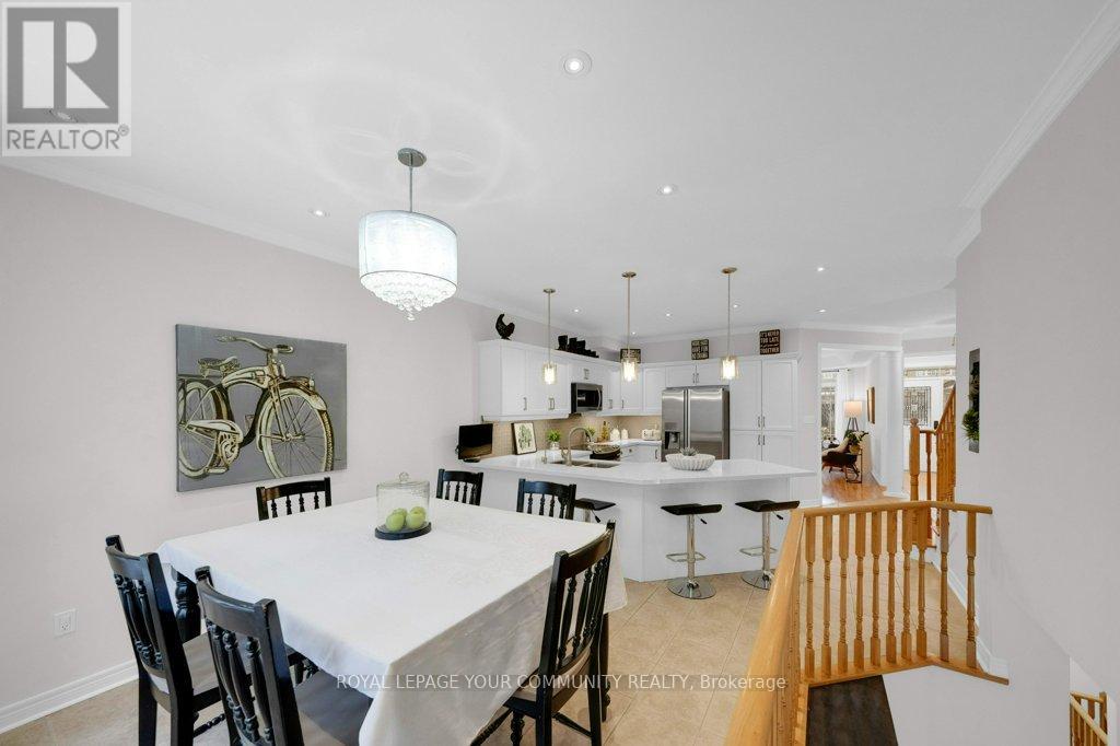 373 Gilpin Drive, Newmarket, Ontario  L3X 3H2 - Photo 12 - N12695156