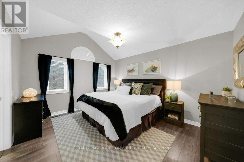 373 Gilpin Drive, Newmarket, Ontario  L3X 3H2 - Photo 13 - N12695156