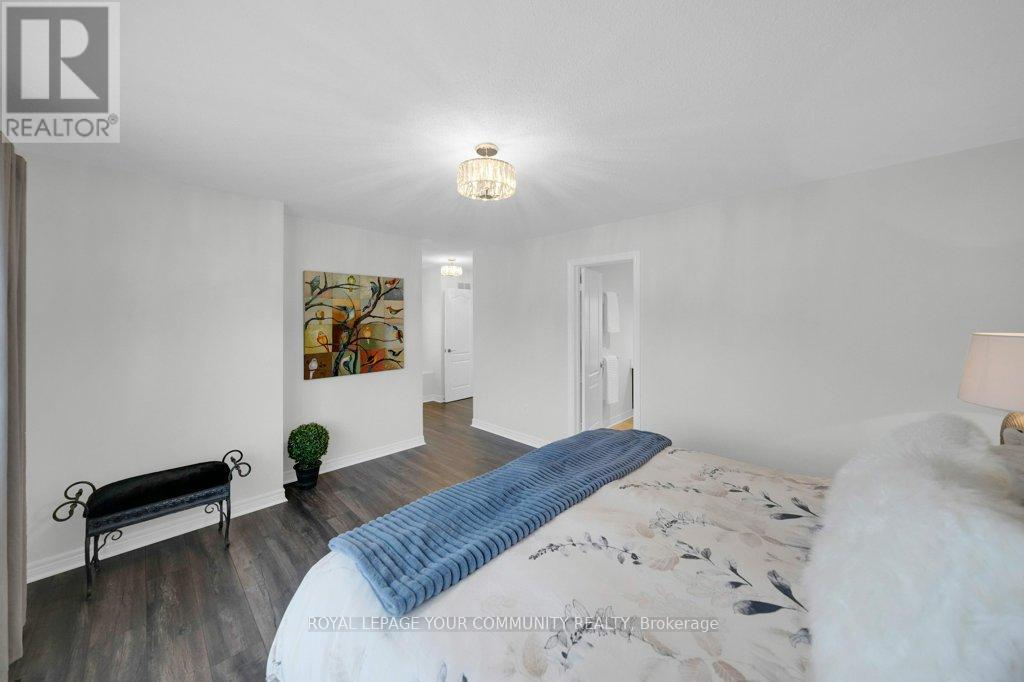 373 Gilpin Drive, Newmarket, Ontario  L3X 3H2 - Photo 19 - N12695156