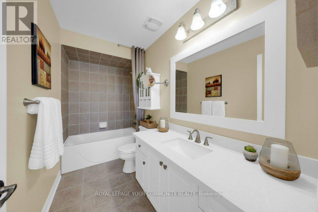 373 Gilpin Drive, Newmarket, Ontario  L3X 3H2 - Photo 23 - N12695156