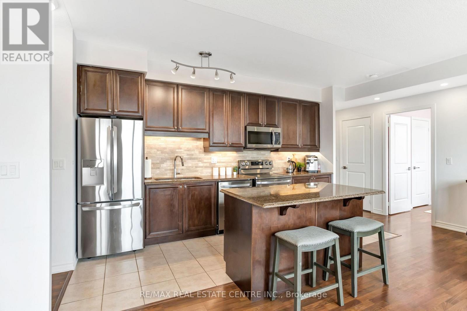 504 - 9225 Jane Street, Vaughan, Ontario  L6A 0J7 - Photo 4 - N12695282