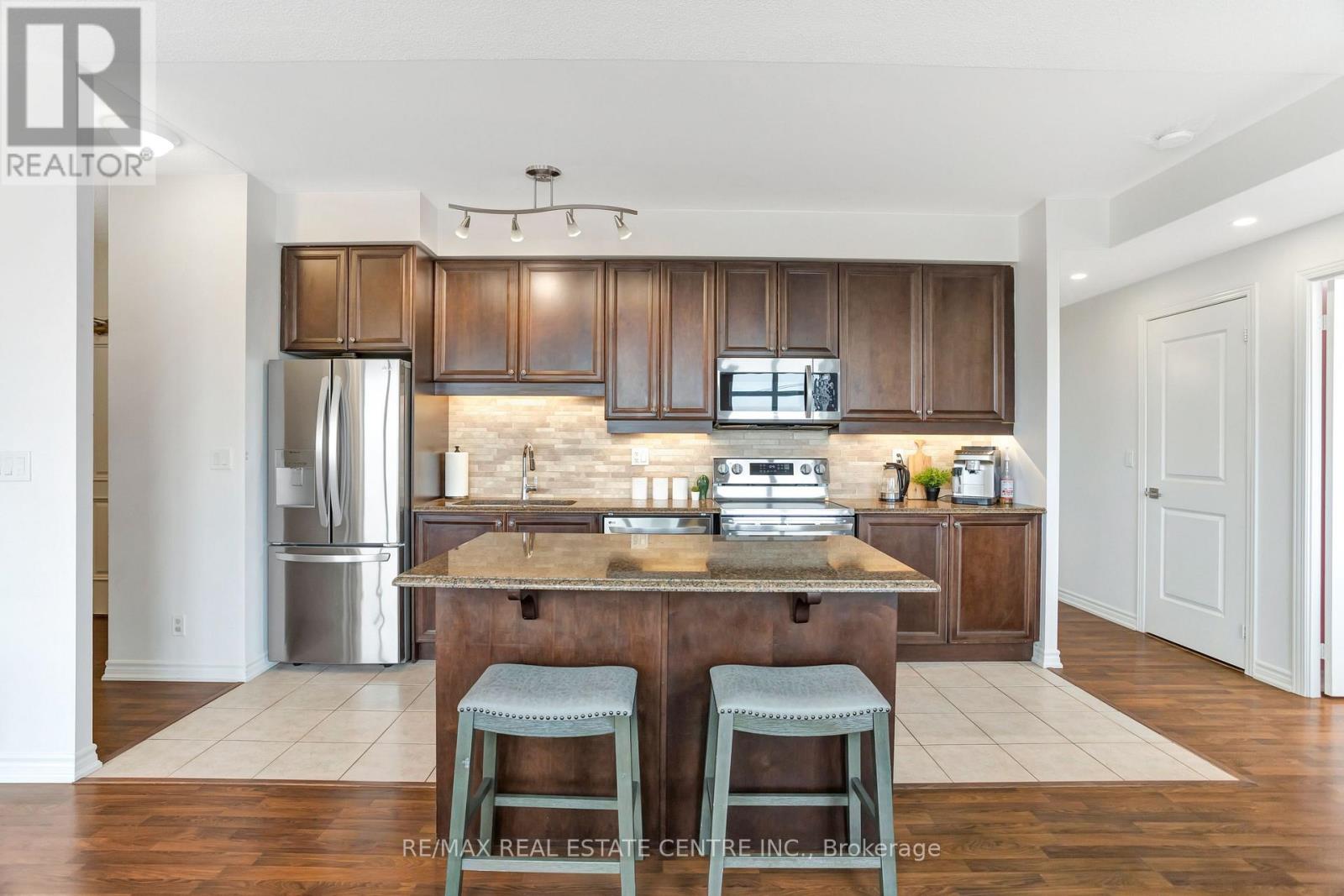 504 - 9225 Jane Street, Vaughan, Ontario  L6A 0J7 - Photo 5 - N12695282