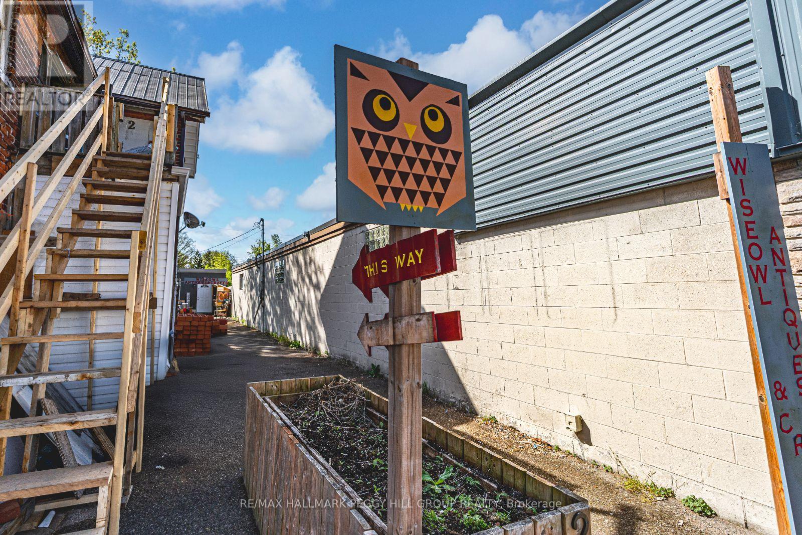 27 Queen Street W, Springwater, Ontario  L0L 1P0 - Photo 2 - S12695034