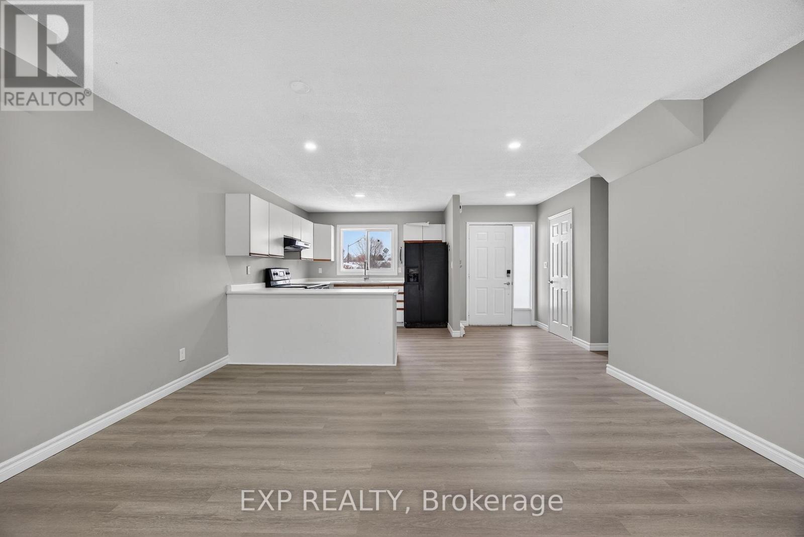 9 - 15 Watts Crescent, Collingwood, Ontario  L9Y 4S6 - Photo 11 - S12695132