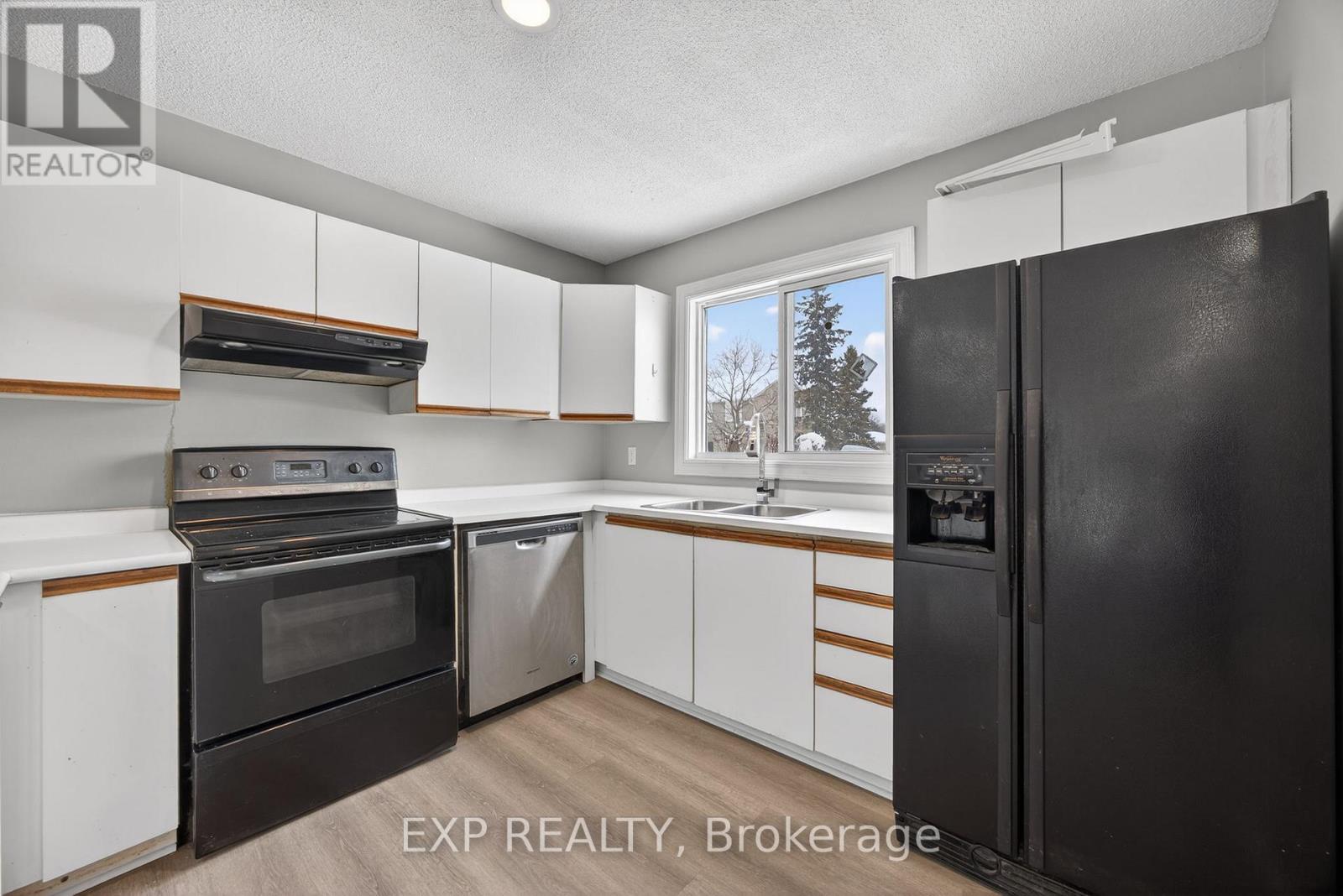 9 - 15 Watts Crescent, Collingwood, Ontario  L9Y 4S6 - Photo 5 - S12695132