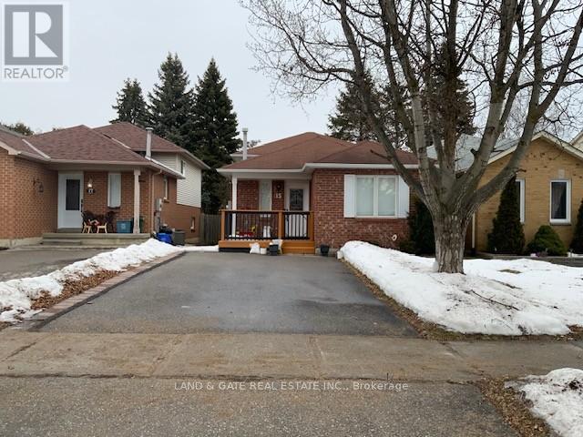 15 Inglis Avenue, Clarington, Ontario  L1E 2G7 - Photo 2 - E12695430