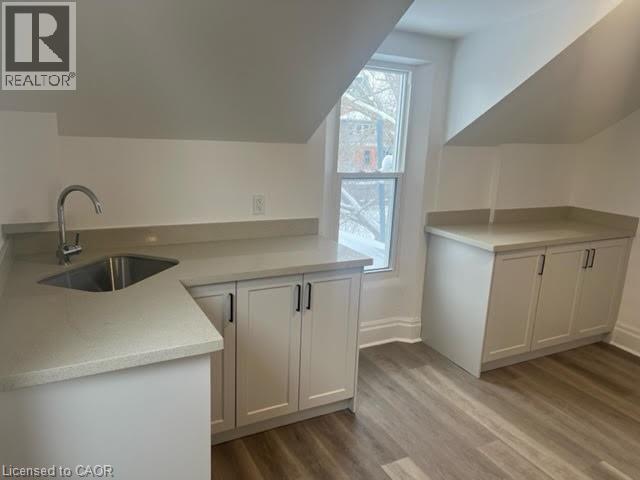 42 Fairview Avenue Unit# A, Kitchener, Ontario  N2H 3E8 - Photo 3 - 40797957