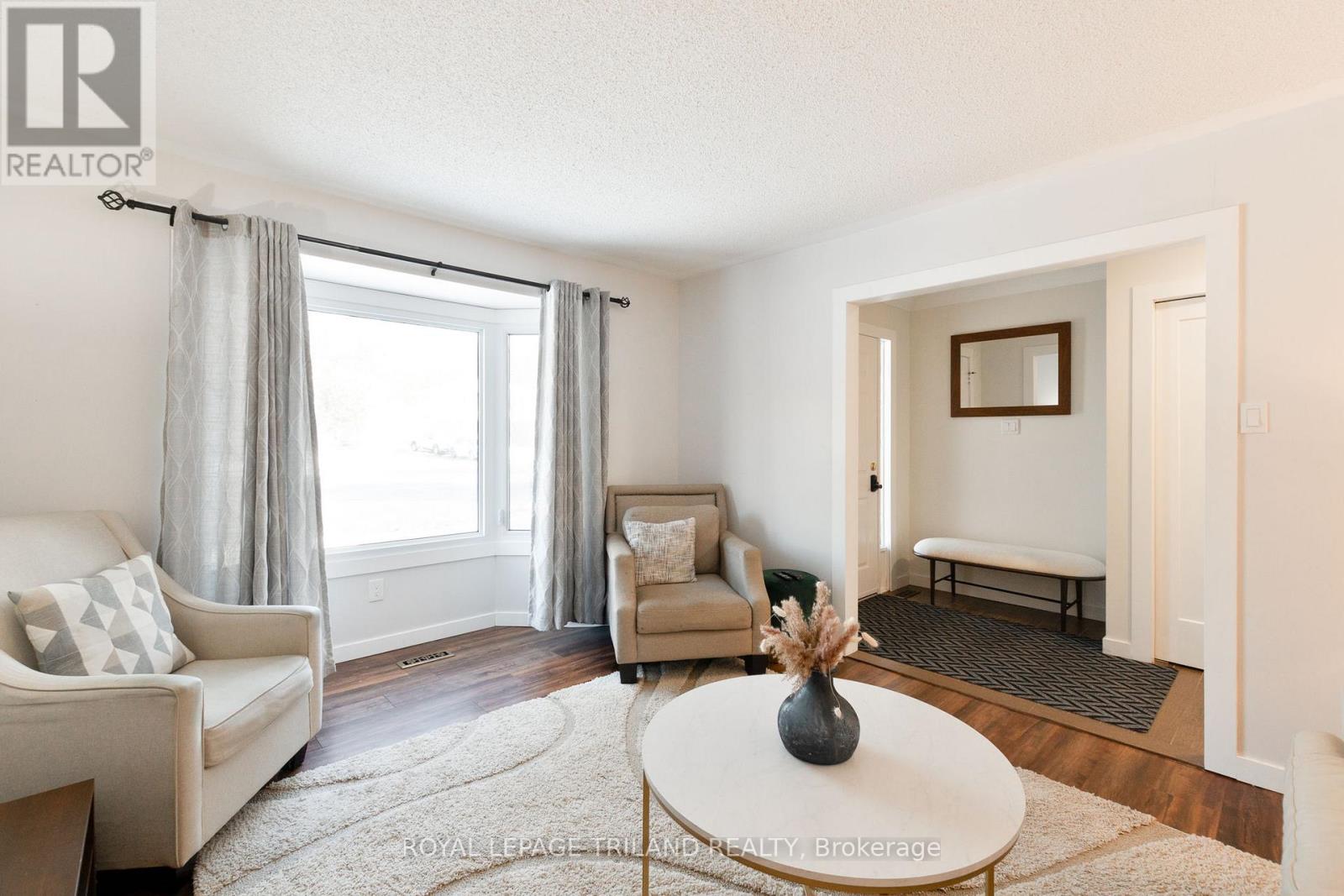 42 Benedict Court, London East, Ontario  N5Y 5H6 - Photo 4 - X12695324