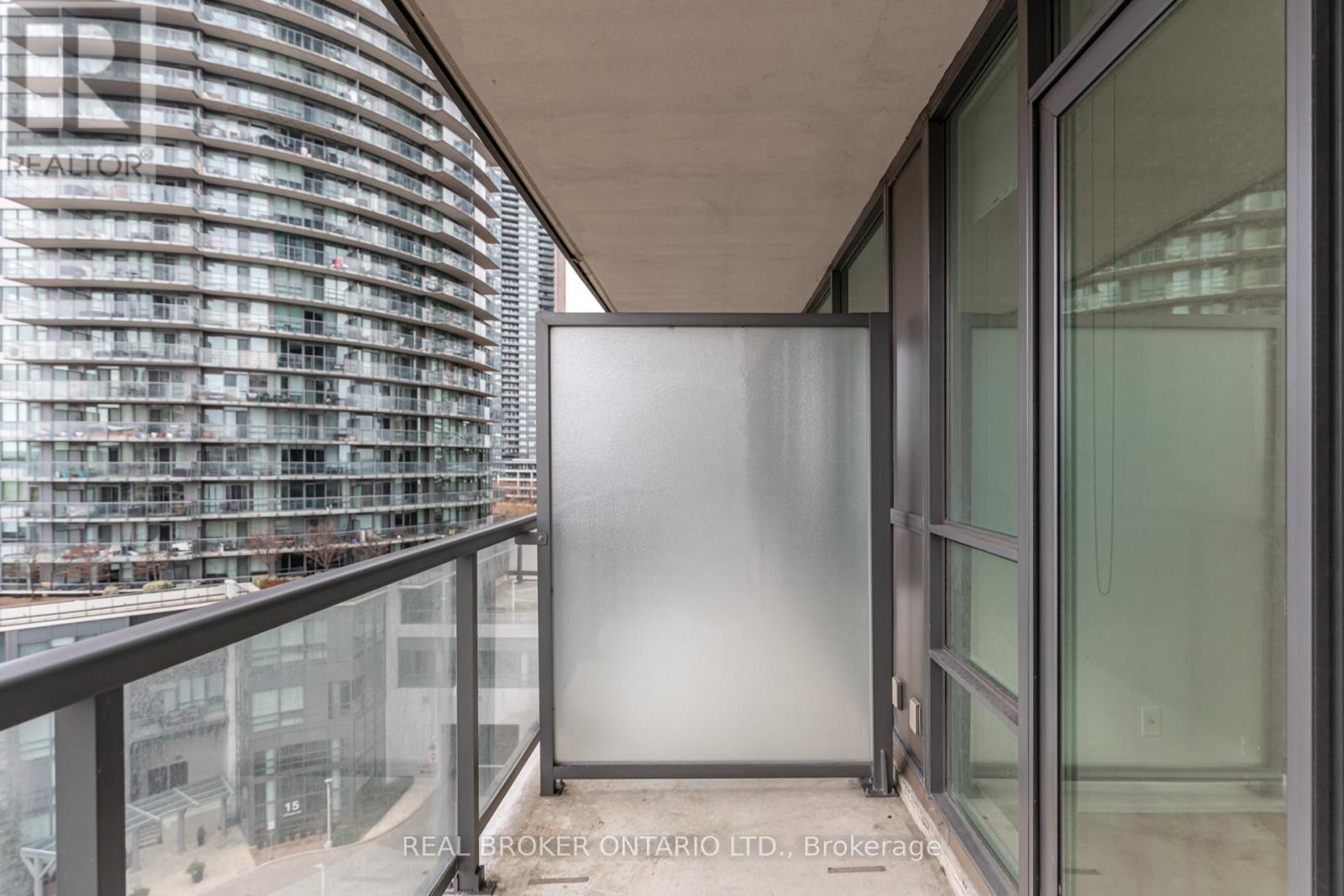 702 - 2240 Lakeshore Boulevard W, Toronto, Ontario  M8V 1B0 - Photo 15 - W12694964