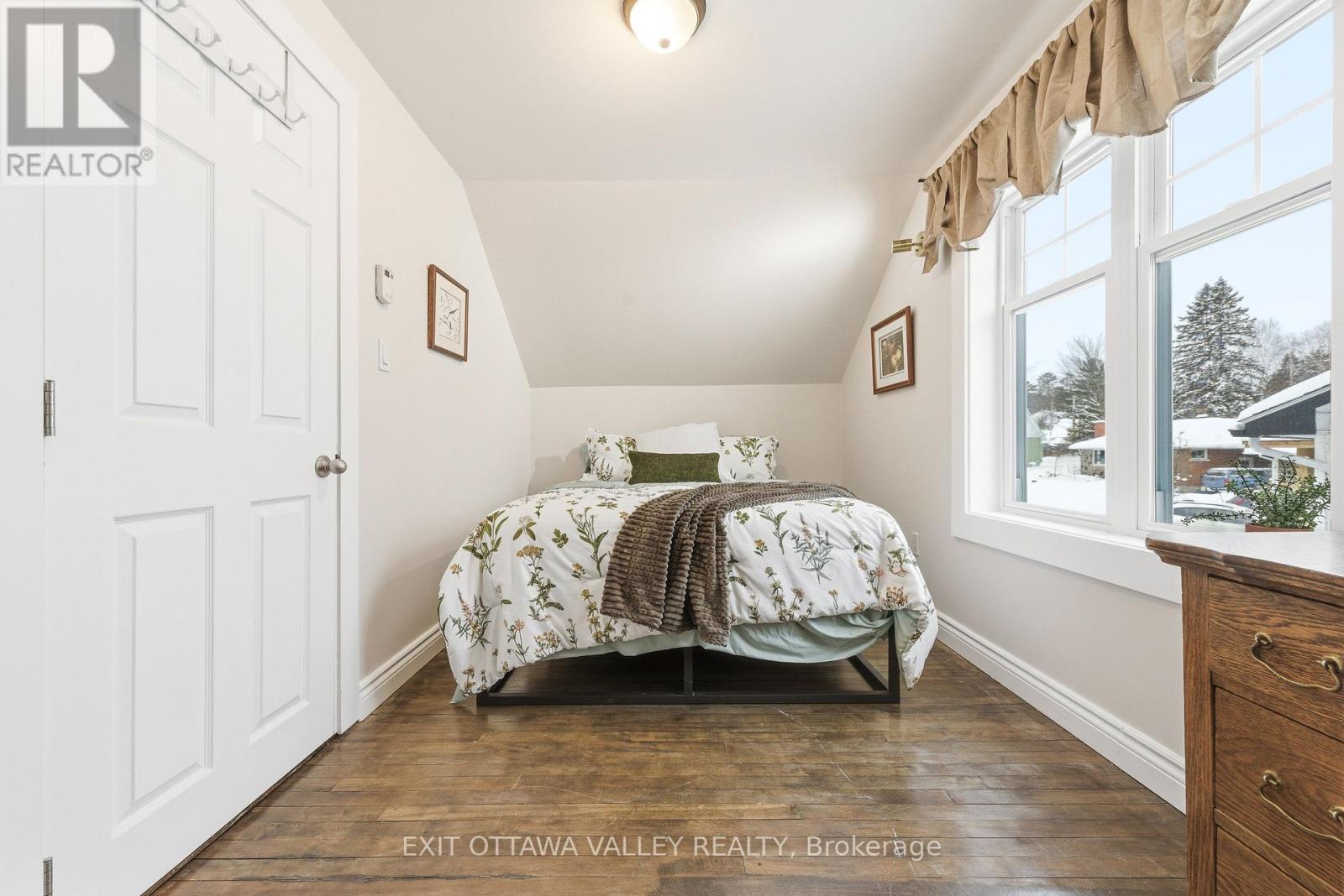 15 Spruce Crescent, Deep River, Ontario  K0J 1P0 - Photo 21 - X12695400