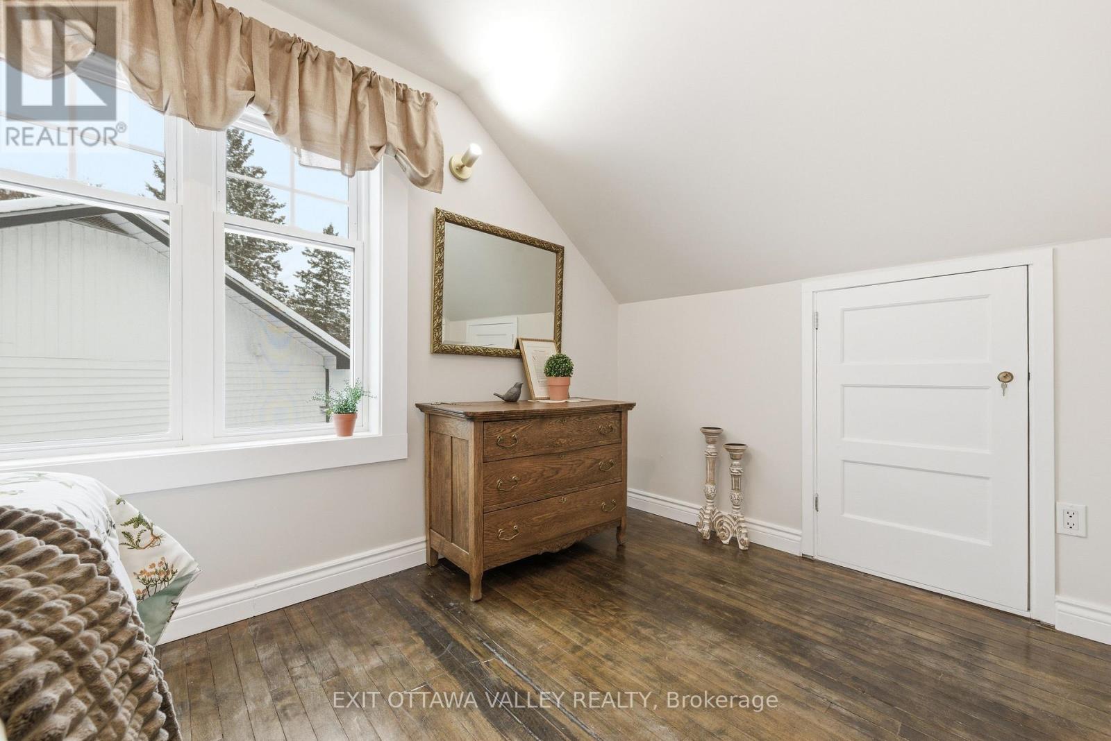 15 Spruce Crescent, Deep River, Ontario  K0J 1P0 - Photo 22 - X12695400