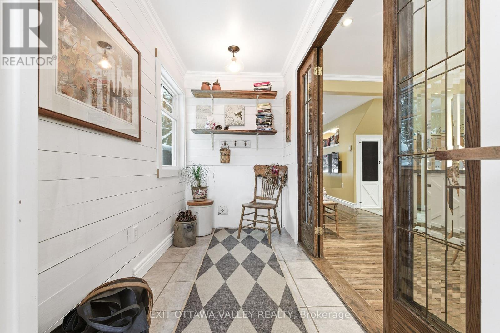 15 Spruce Crescent, Deep River, Ontario  K0J 1P0 - Photo 3 - X12695400