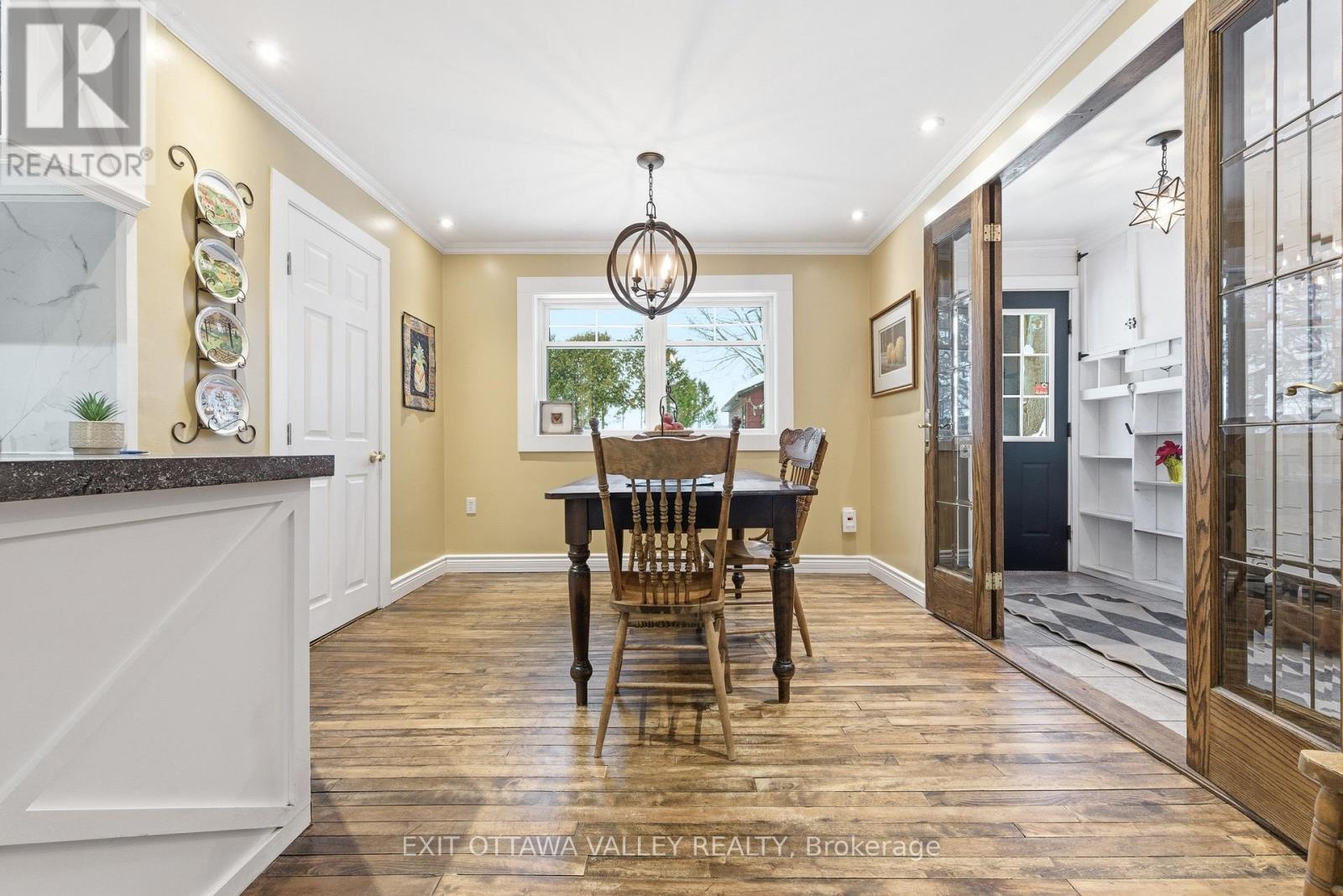 15 Spruce Crescent, Deep River, Ontario  K0J 1P0 - Photo 4 - X12695400