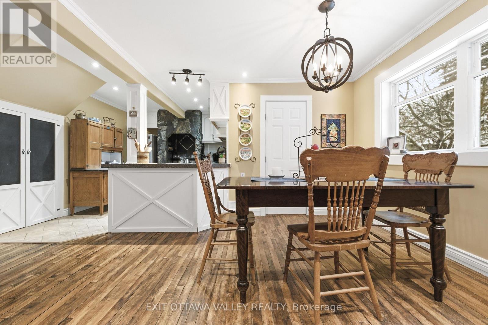 15 Spruce Crescent, Deep River, Ontario  K0J 1P0 - Photo 5 - X12695400