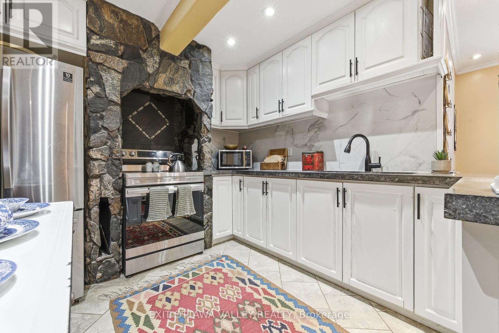 15 Spruce Crescent, Deep River, Ontario  K0J 1P0 - Photo 8 - X12695400