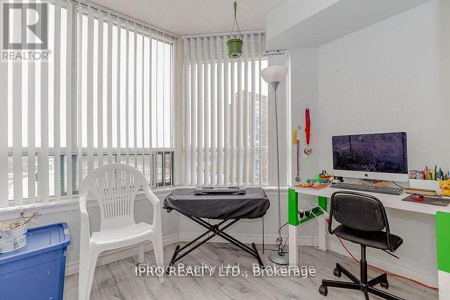 1213 - 135 Hillcrest Avenue, Mississauga, Ontario  L5B 4B1 - Photo 36 - W12694996