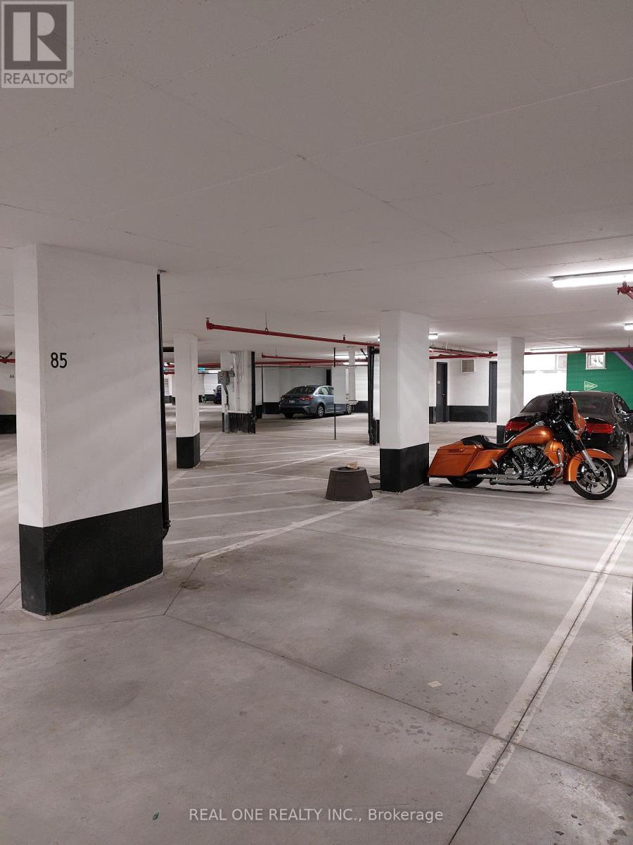 706 - 297 Oak Walk Drive, Oakville, Ontario  L6H 3R6 - Photo 12 - W12695032