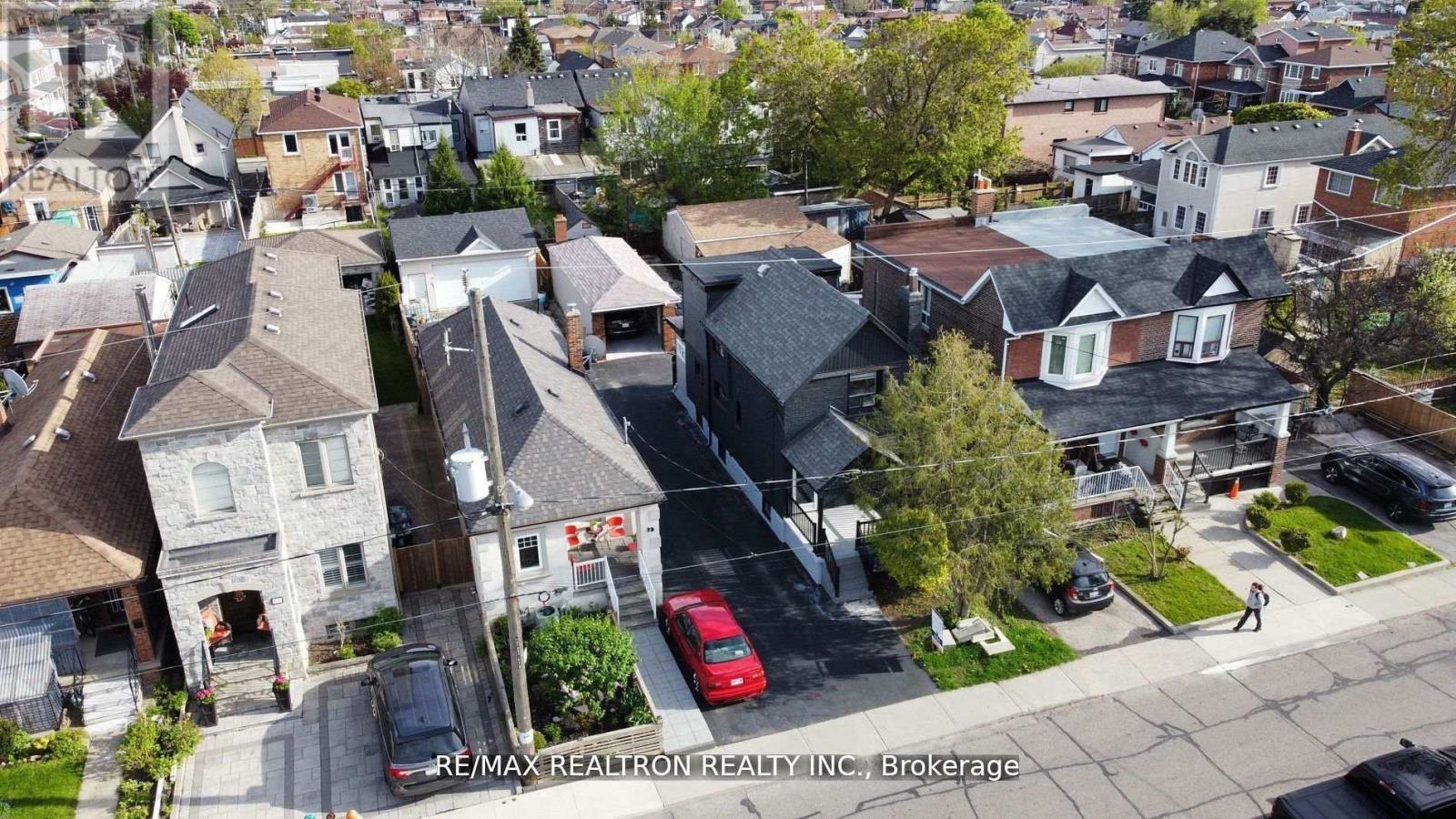 77 Hatherley Road, Toronto, Ontario  M6E 1V8 - Photo 33 - W12695104