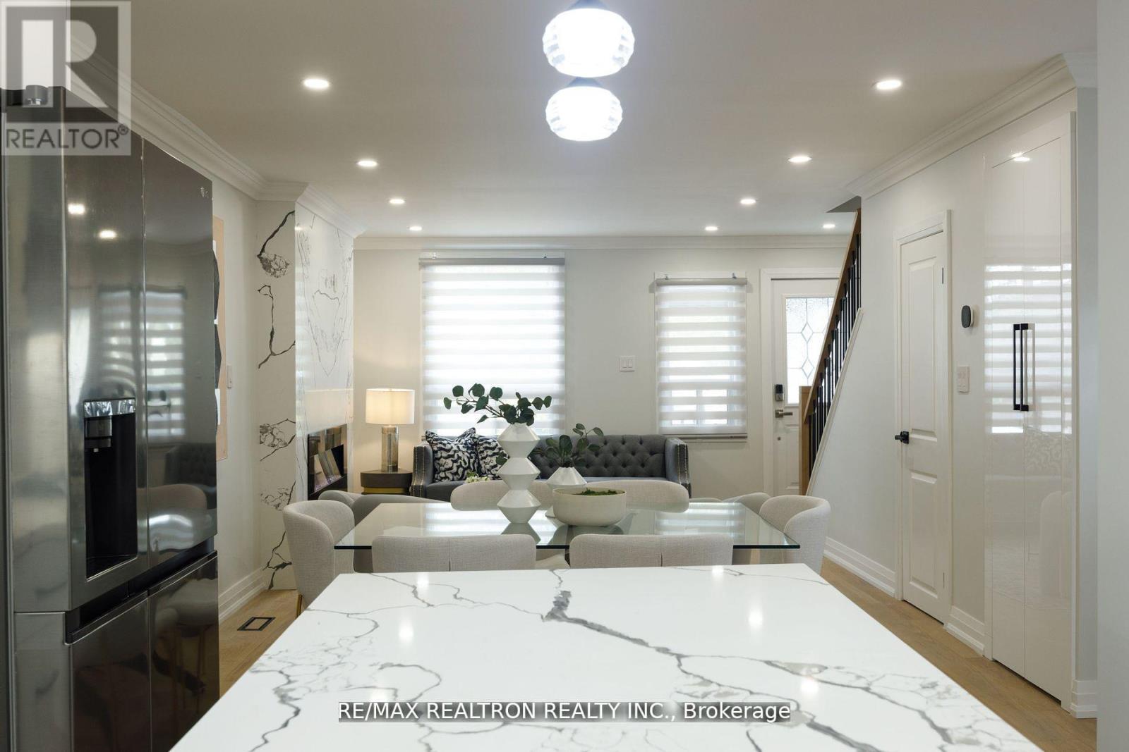 77 Hatherley Road, Toronto, Ontario  M6E 1V8 - Photo 7 - W12695104