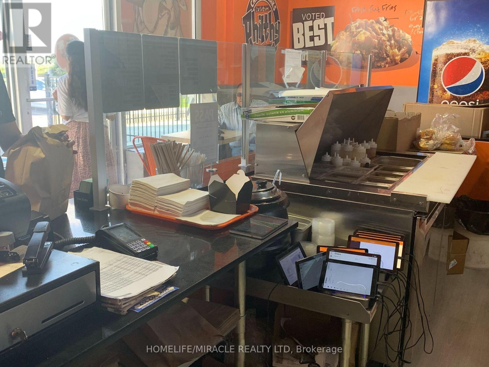 1b - 195 Carlingview Drive, Toronto, Ontario  M9W 5E8 - Photo 5 - W12695122