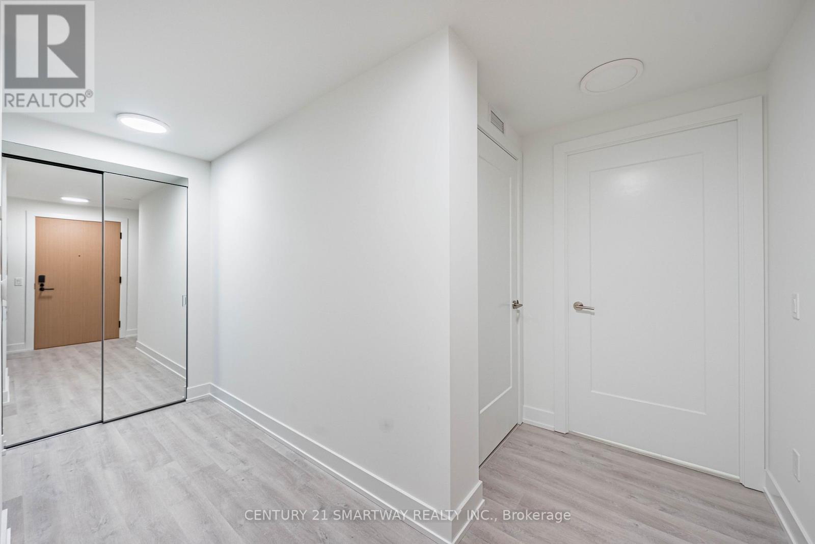 1006 - 60 Central Park Roadway, Toronto, Ontario  M9A 0E6 - Photo 11 - W12695138