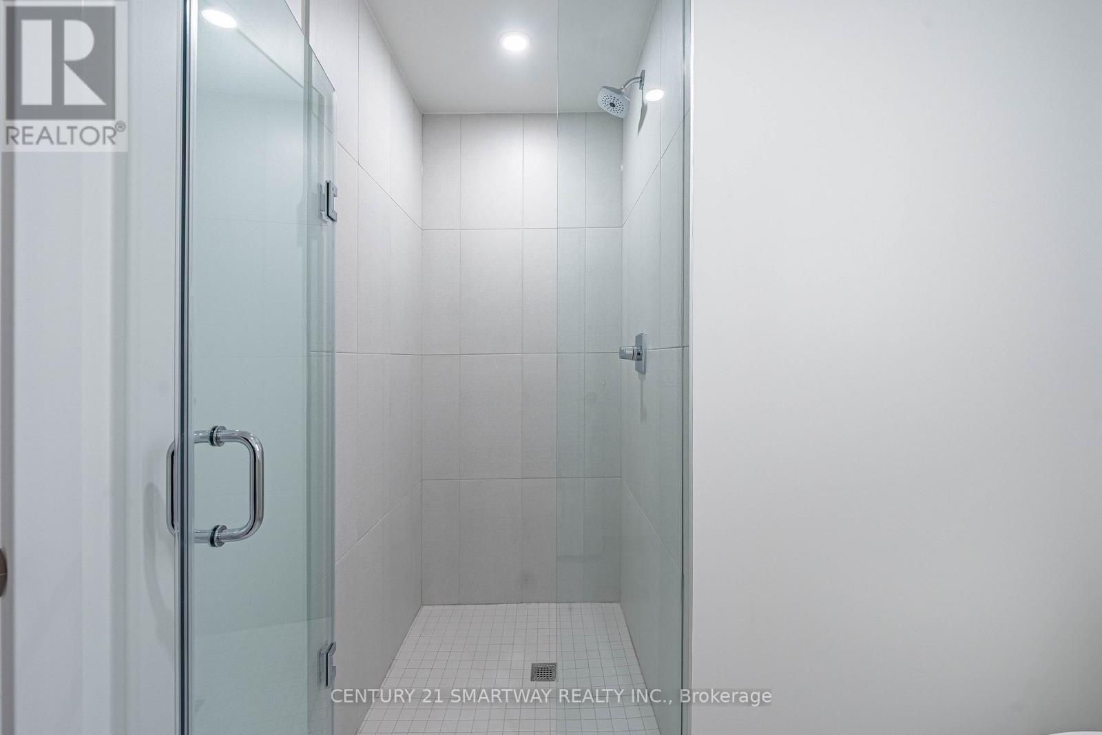 1006 - 60 Central Park Roadway, Toronto, Ontario  M9A 0E6 - Photo 31 - W12695138