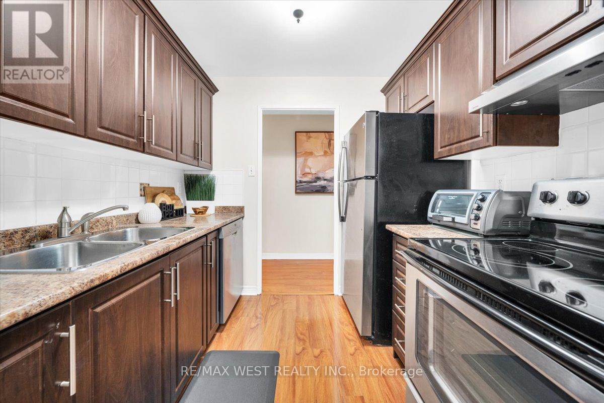 2005 - 1515 Lakeshore Road E, Mississauga, Ontario  L5E 3E3 - Photo 7 - W12695144