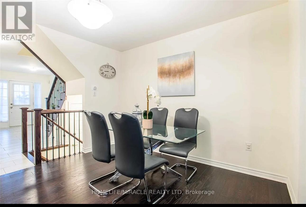 Main Floor - 122 Thornbush Boulevard, Brampton, Ontario  L7A 0A8 - Photo 8 - W12695146