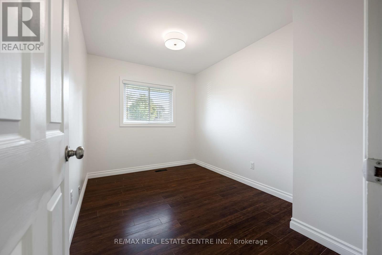 40 Centre Street, Orangeville, Ontario  L9W 2X2 - Photo 11 - W12695182