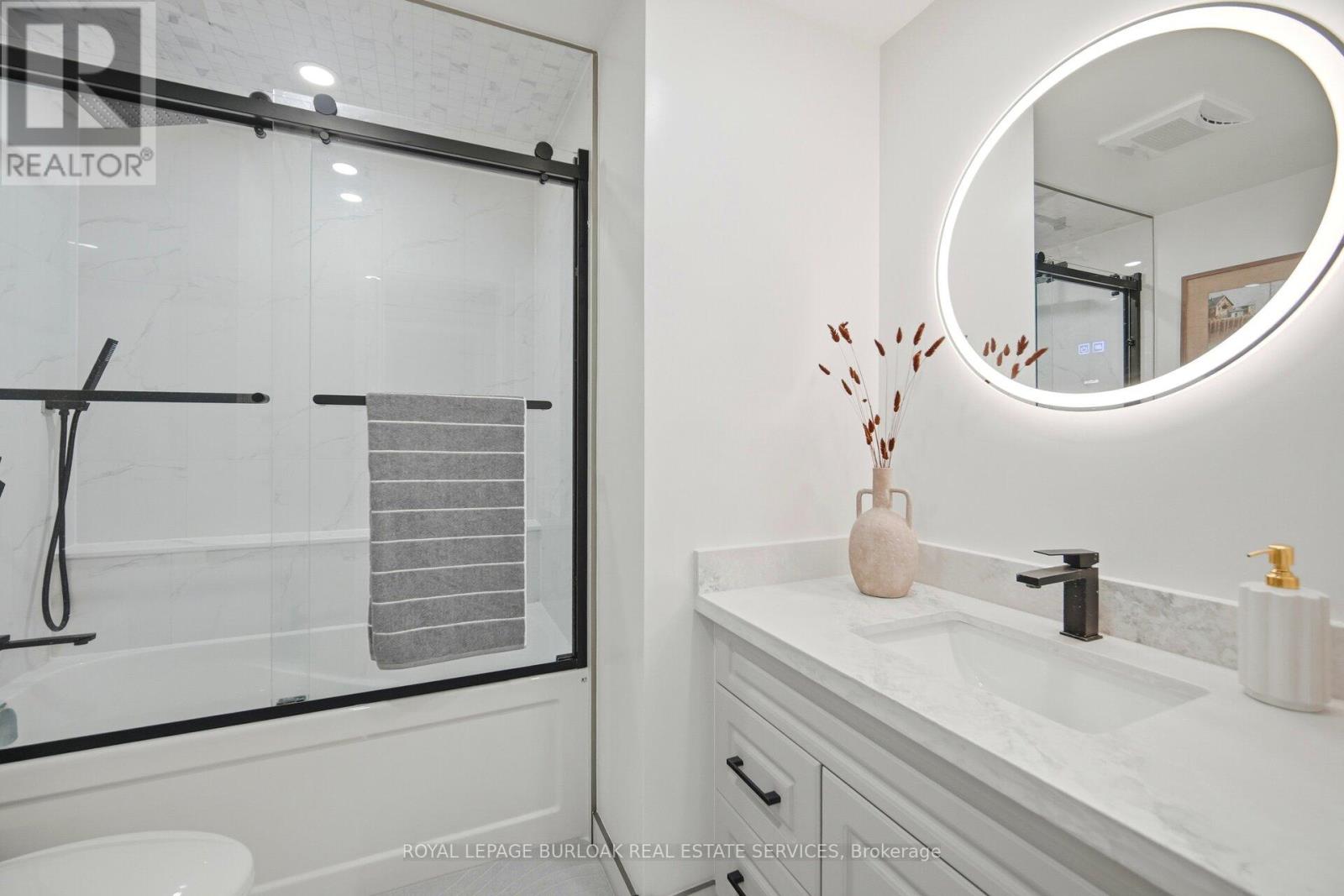 17 - 2041 Amherst Heights Court, Burlington, Ontario  L7P 3R2 - Photo 34 - W12695208