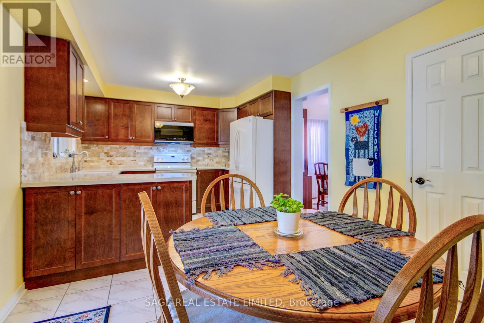 1424 Stonecutter Drive, Oakville, Ontario  L6M 3C3 - Photo 16 - W12695212