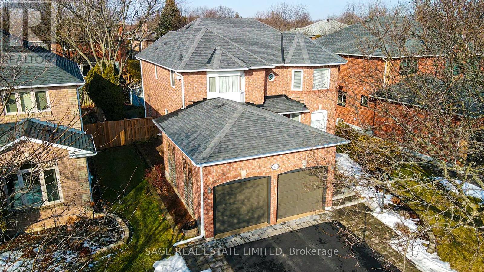 1424 Stonecutter Drive, Oakville, Ontario  L6M 3C3 - Photo 2 - W12695212