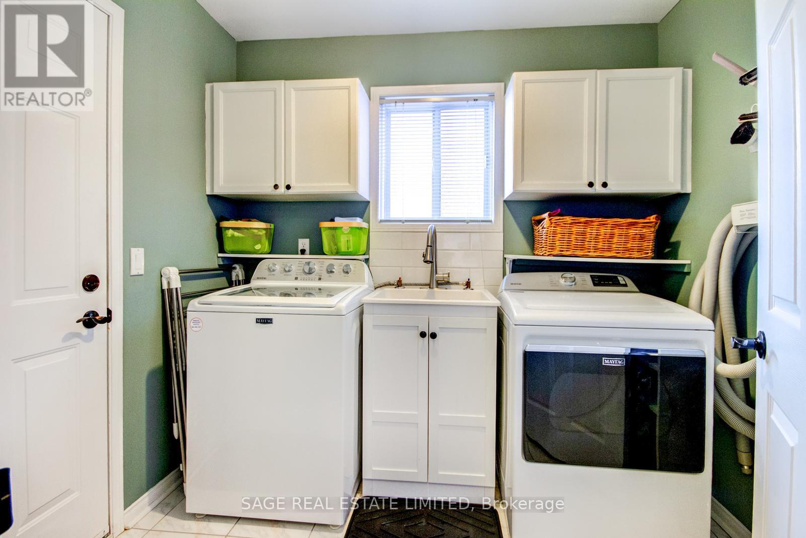 1424 Stonecutter Drive, Oakville, Ontario  L6M 3C3 - Photo 23 - W12695212