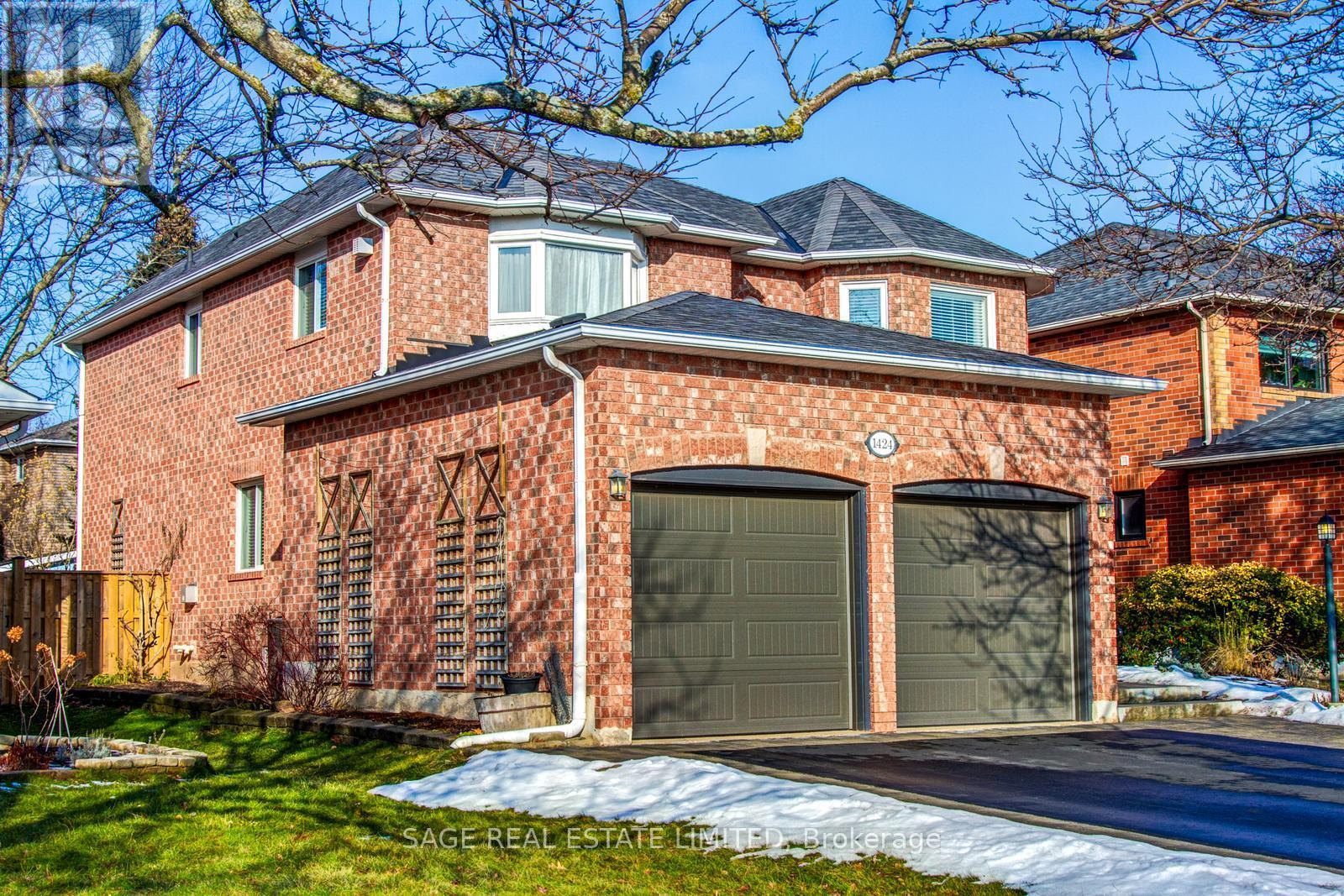 1424 Stonecutter Drive, Oakville, Ontario  L6M 3C3 - Photo 3 - W12695212