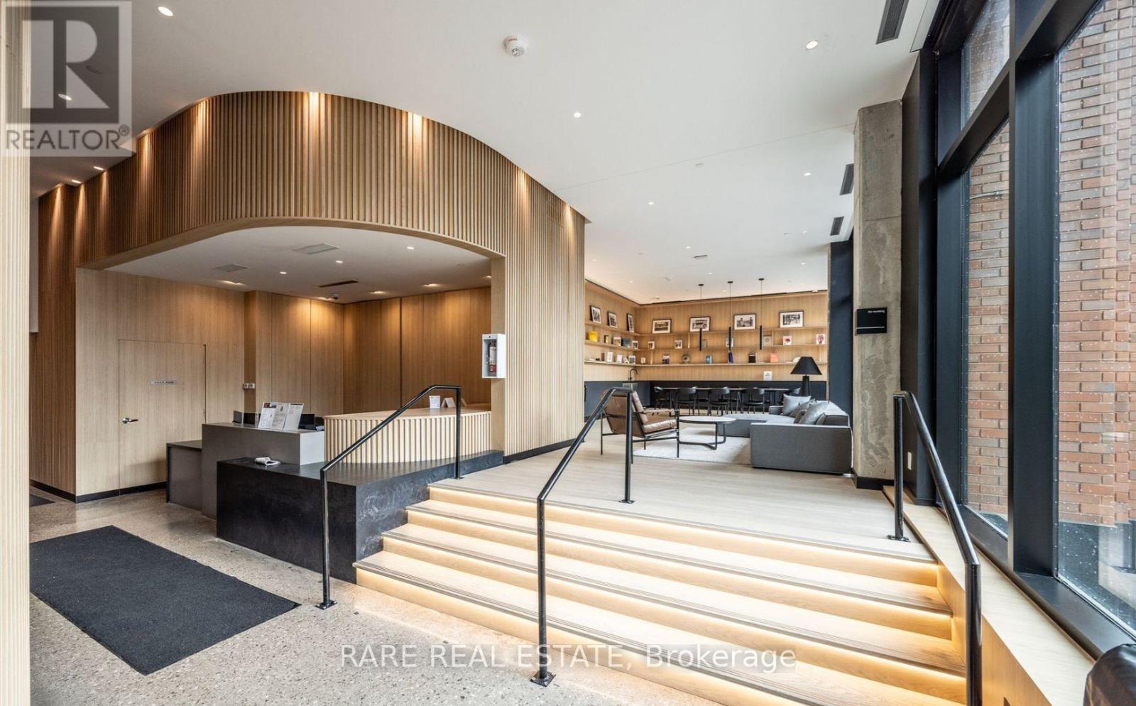 317 - 2720 Dundas Street W, Toronto, Ontario  M6P 0C3 - Photo 2 - W12695222